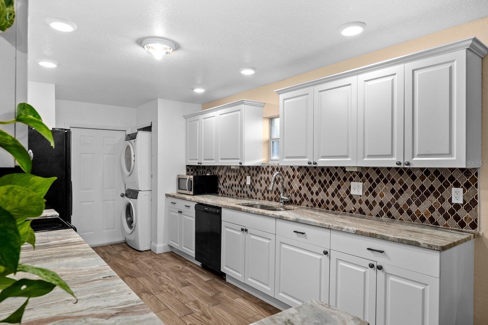 PRATHERS FIFTH ROYAL - Residential