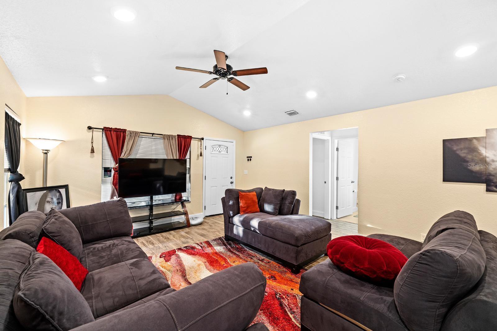 PRATHERS FIFTH ROYAL - Residential