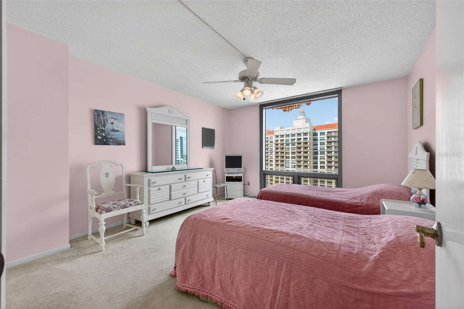 ONE WATERGATE - Residential