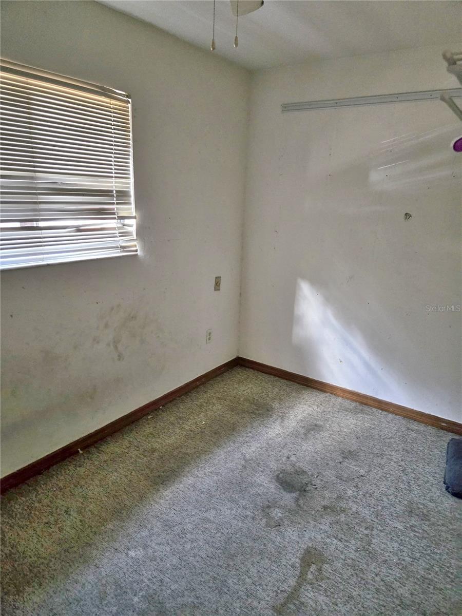 5727 SW 10TH PLACE