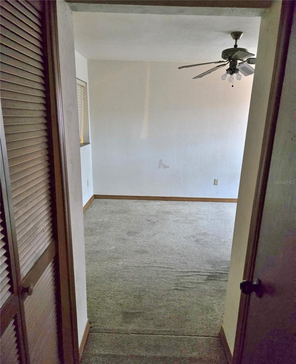 5727 SW 10TH PLACE