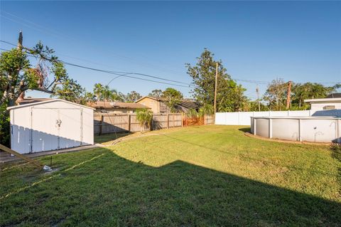 A home in SEMINOLE