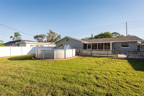 A home in SEMINOLE