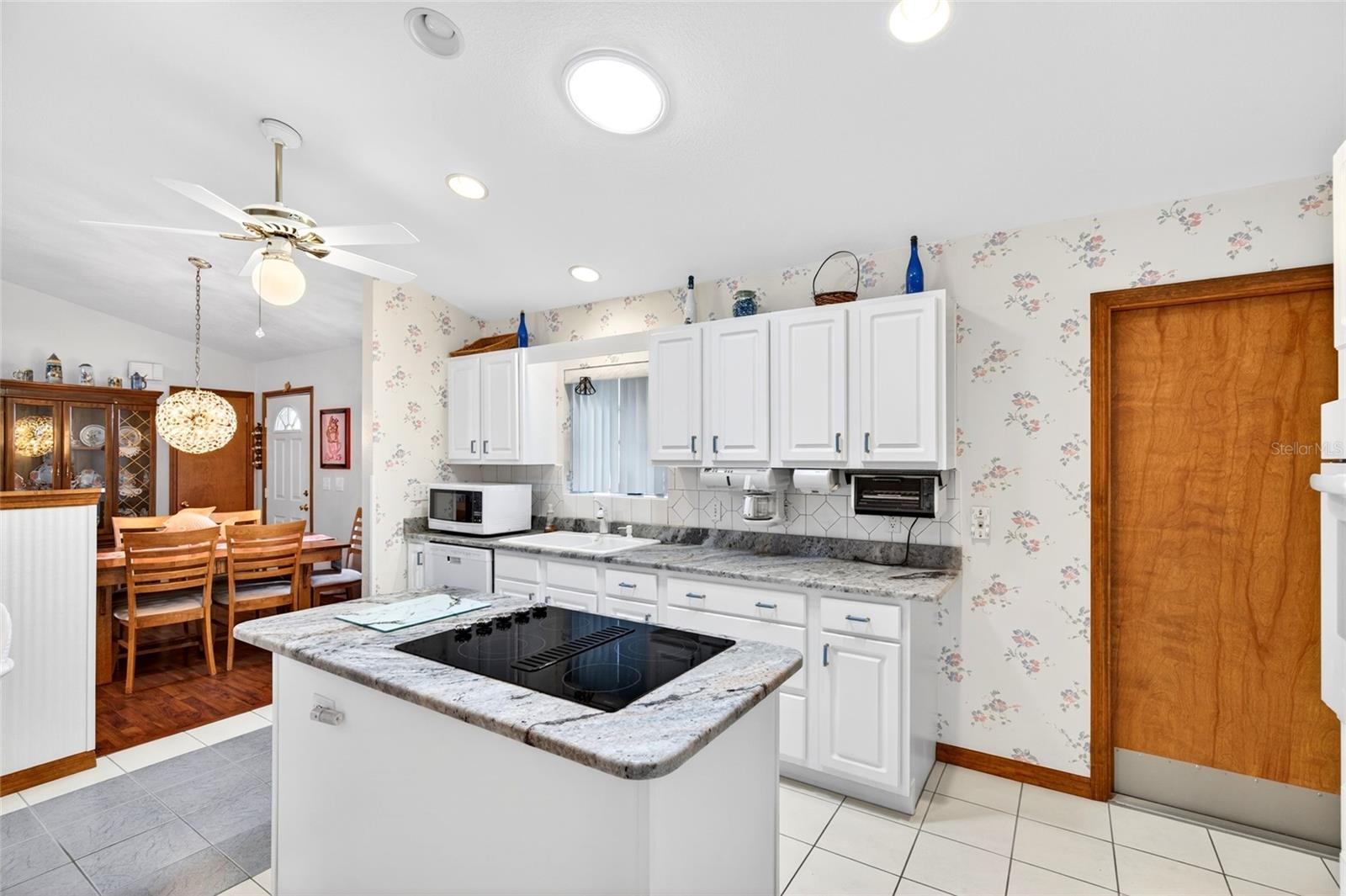 SILVER SPGS SHORES UN 27 - Residential