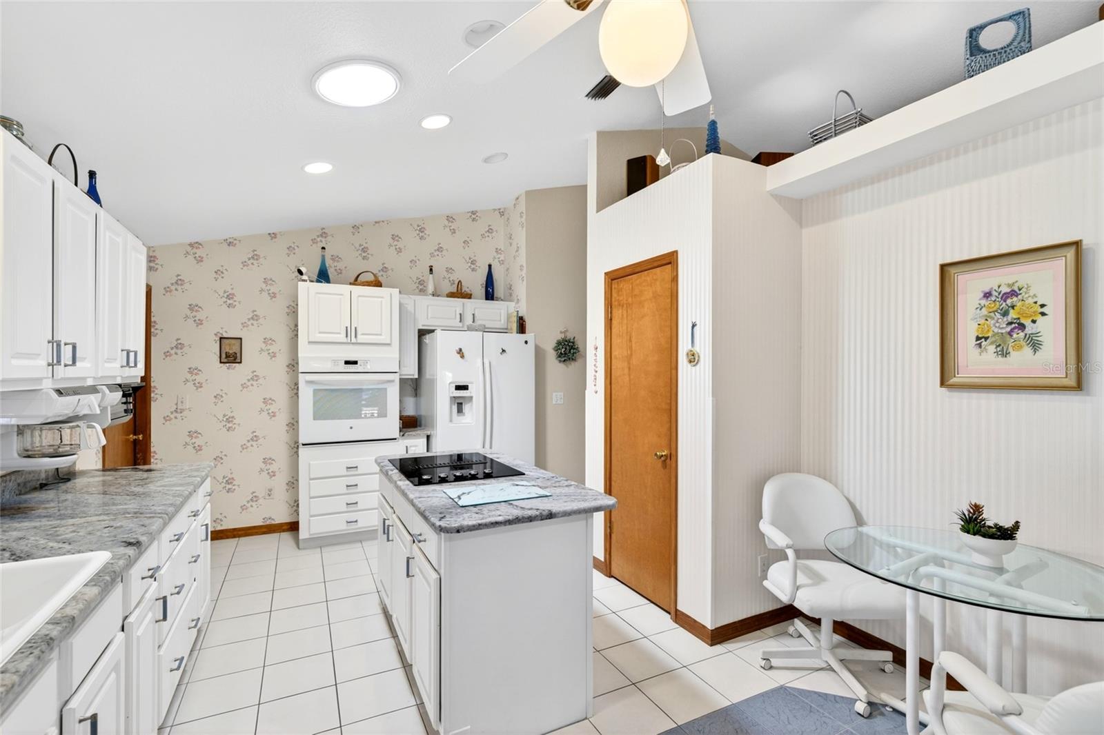 SILVER SPGS SHORES UN 27 - Residential