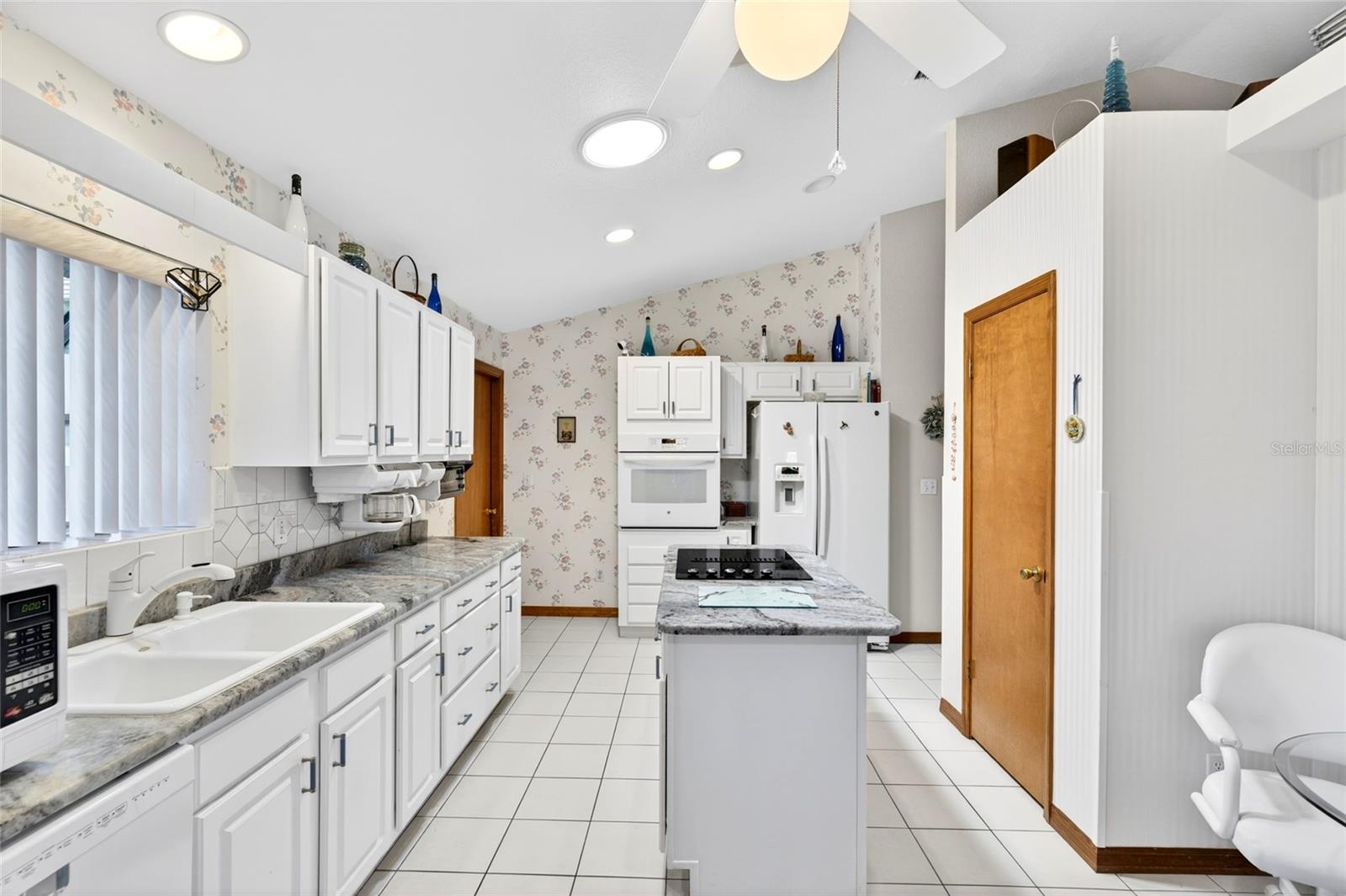 SILVER SPGS SHORES UN 27 - Residential