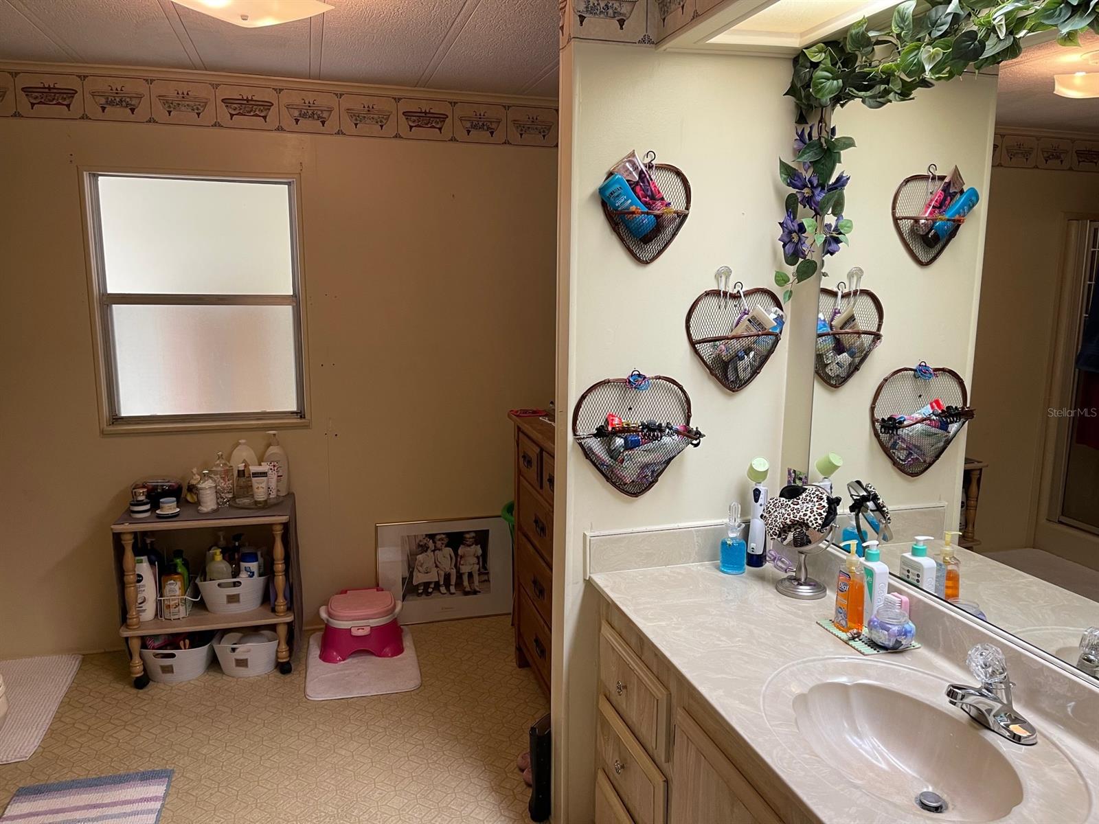 Laurelwood Mobile Estates Unit 01 - Residential