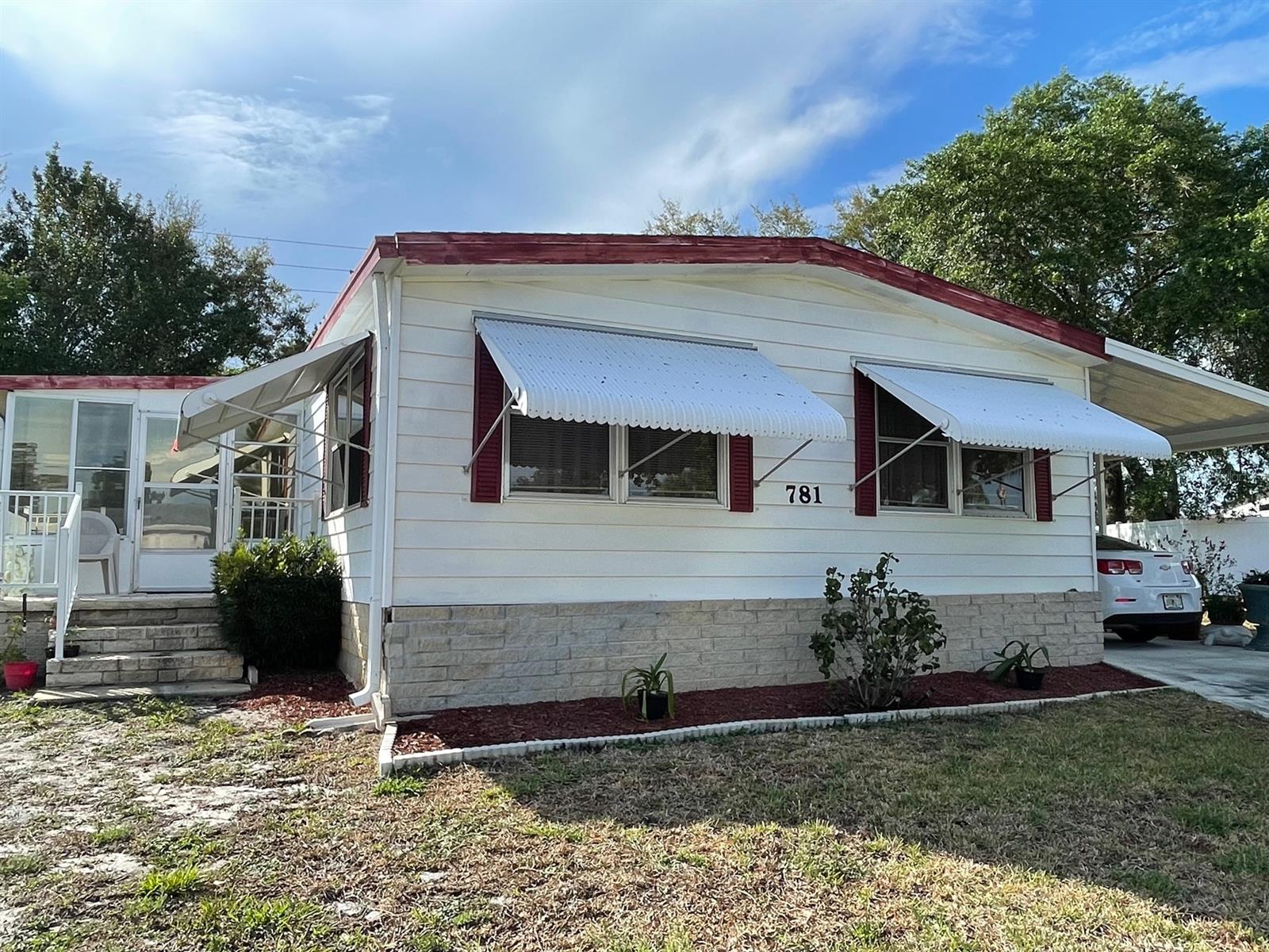 Laurelwood Mobile Estates Unit 01 - Residential