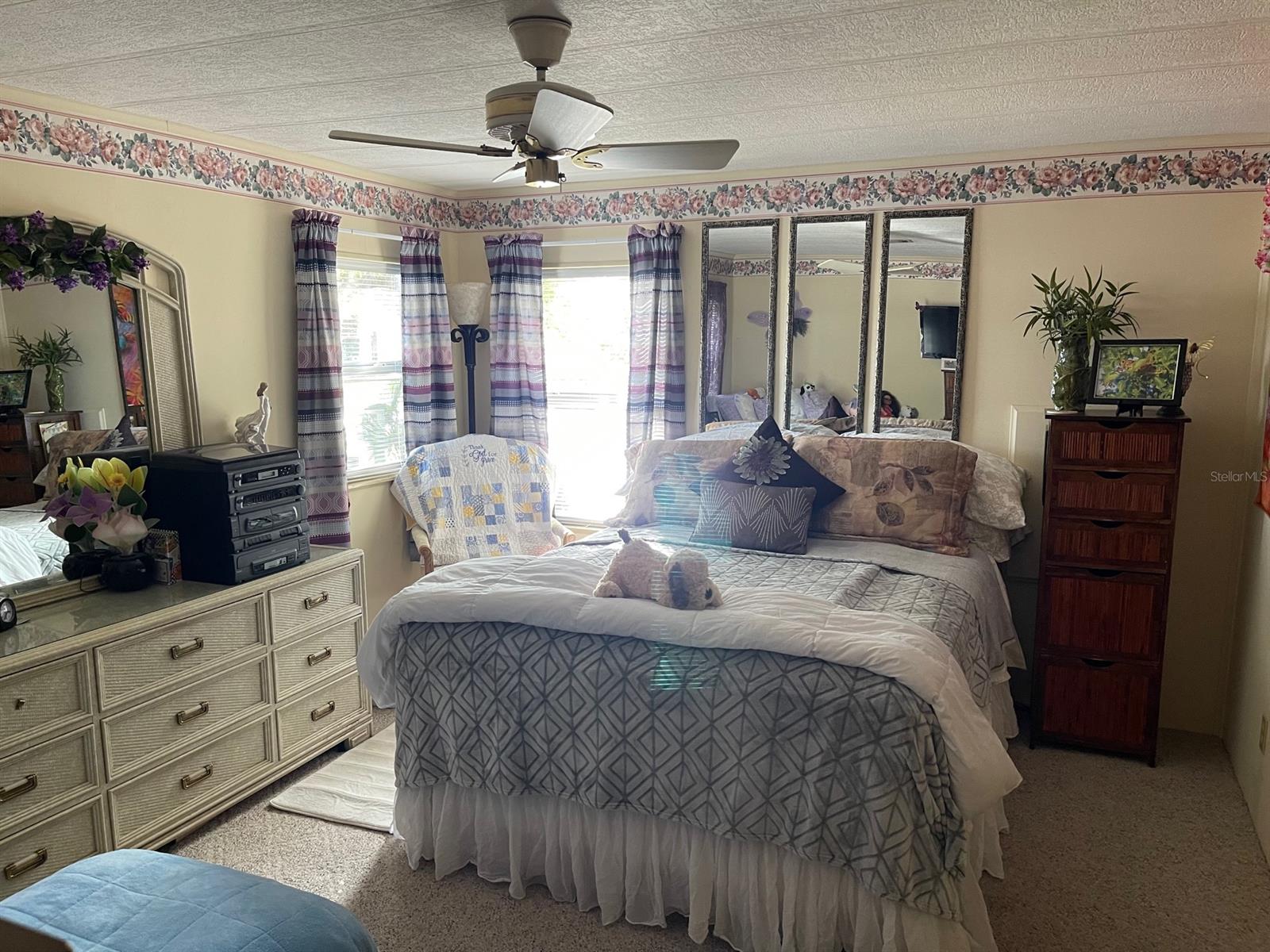 Laurelwood Mobile Estates Unit 01 - Residential