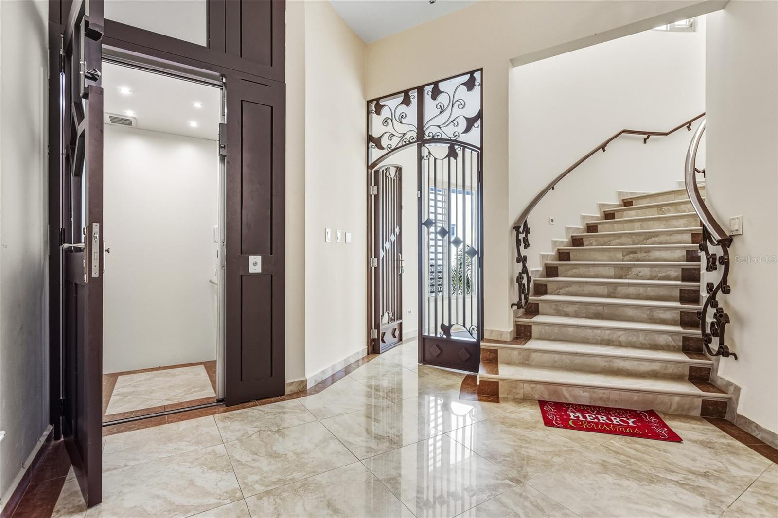 URB. MIRADOR DEL CIELO - Residential