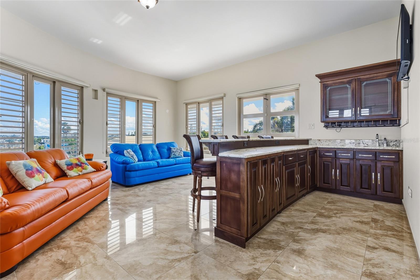 URB. MIRADOR DEL CIELO - Residential