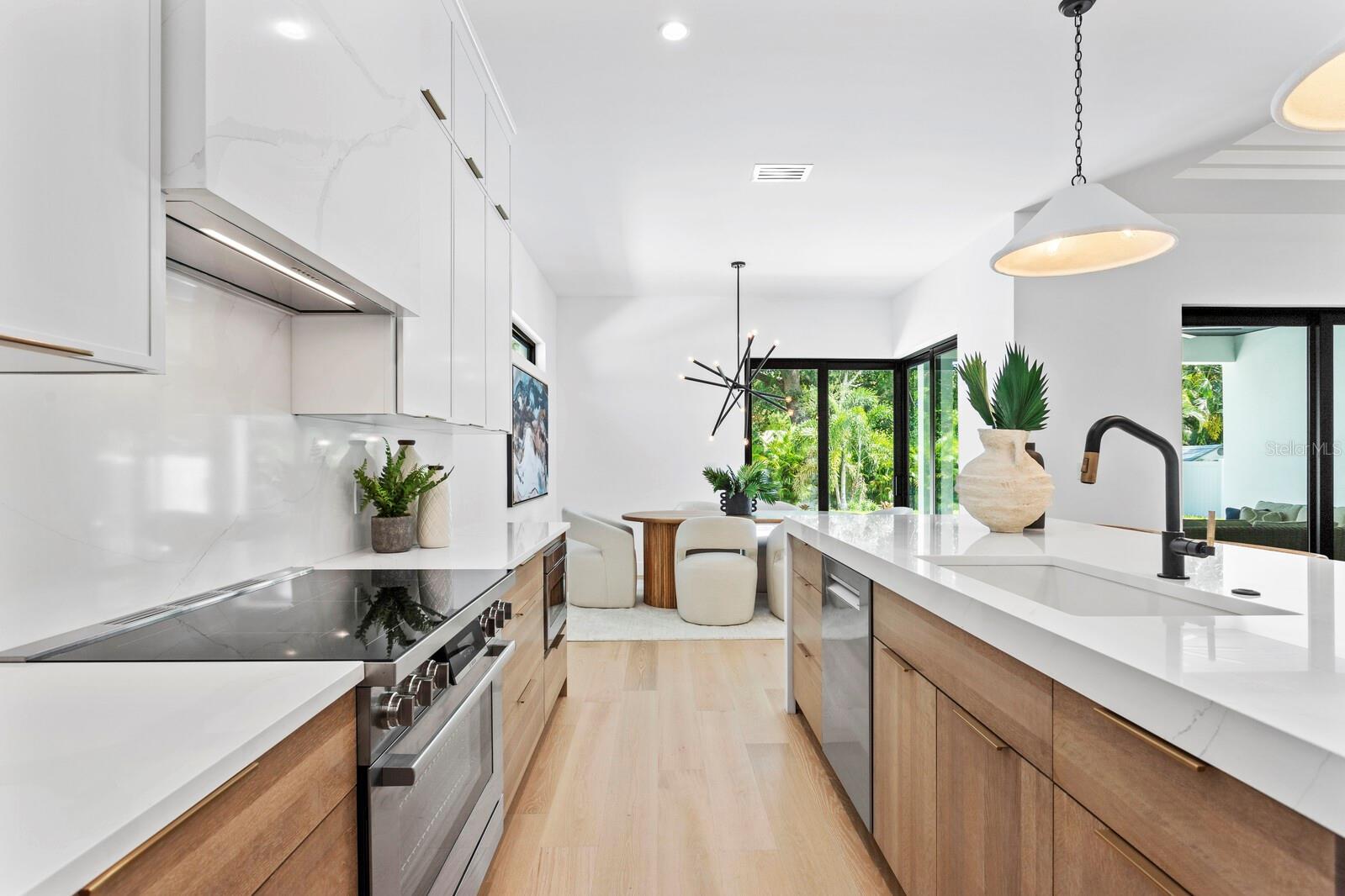 SARASOTA BEACH - Residential