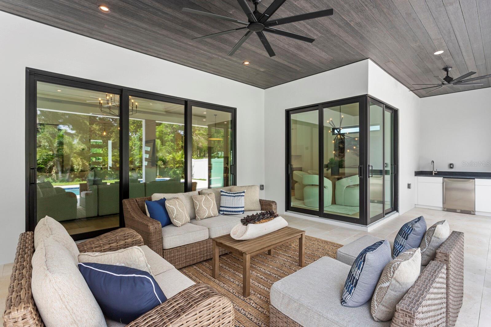SARASOTA BEACH - Residential
