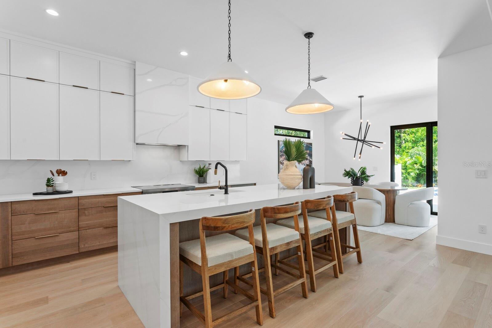 SARASOTA BEACH - Residential