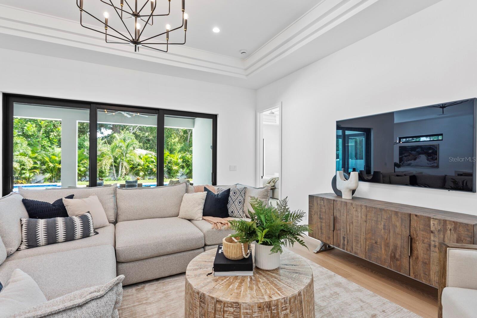 SARASOTA BEACH - Residential