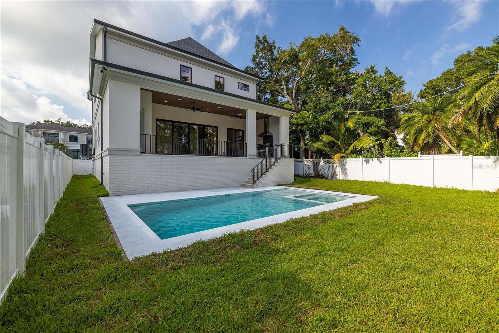 SUNSET PARK - Residential