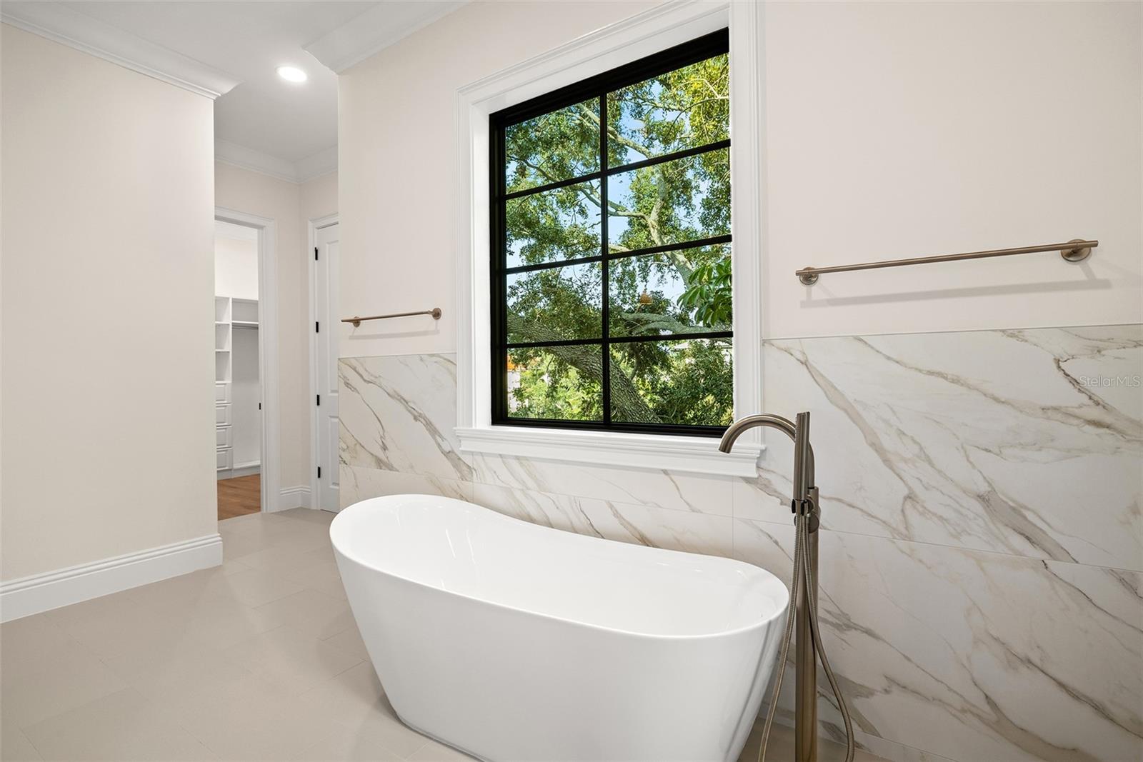 SUNSET PARK - Residential