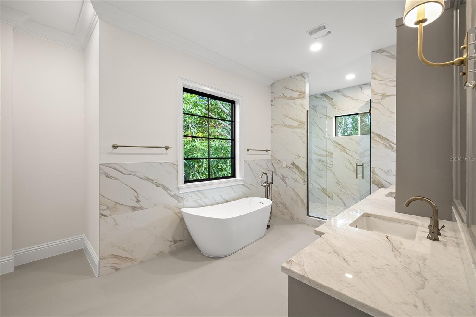 SUNSET PARK - Residential