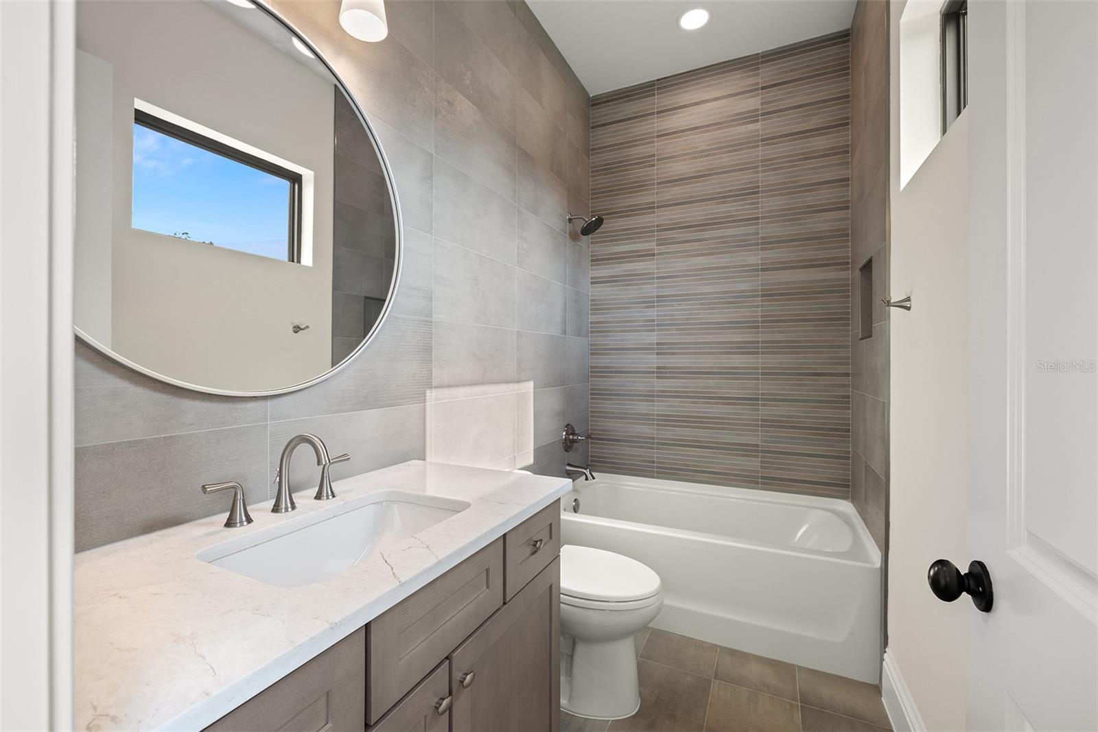 SUNSET PARK - Residential