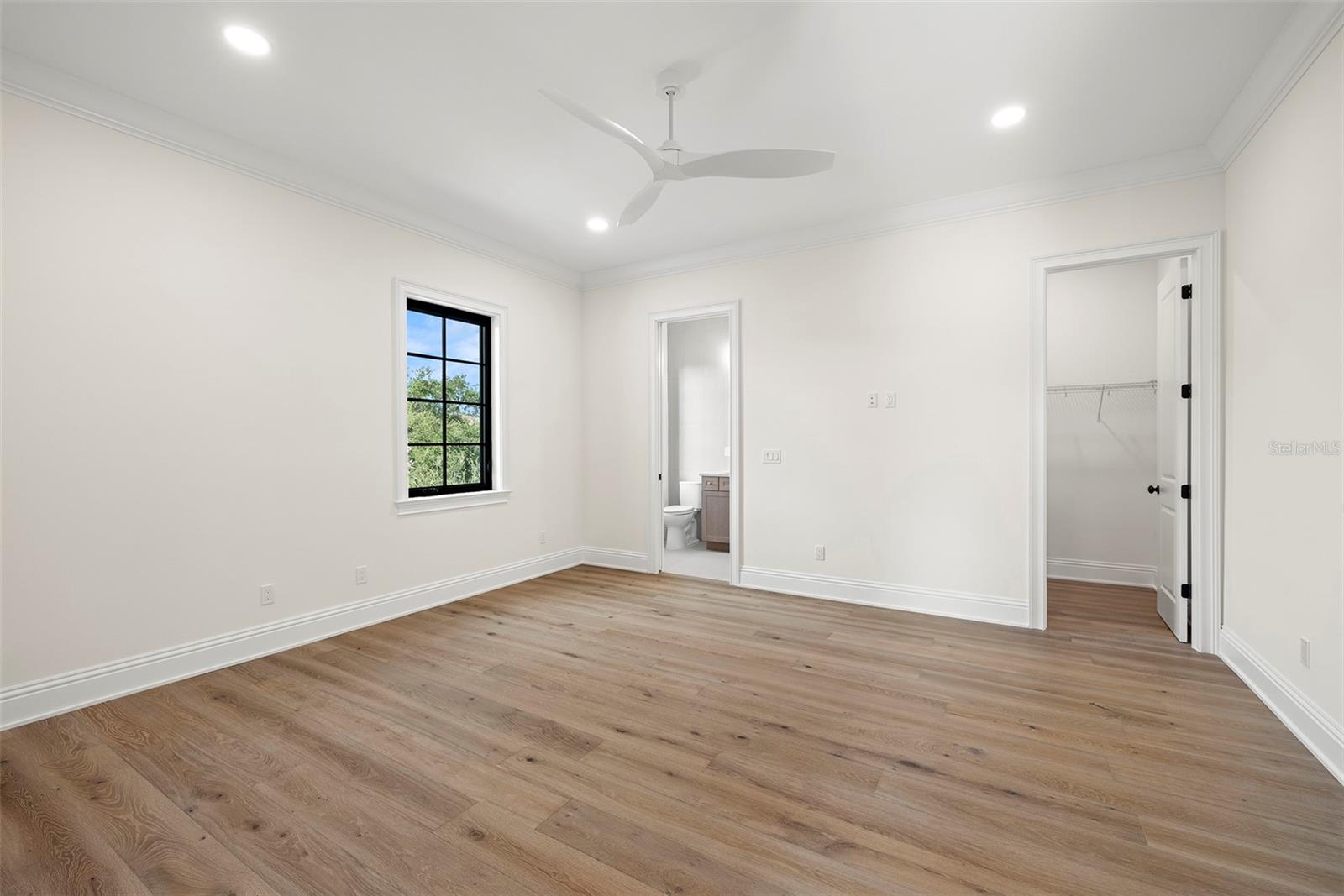 SUNSET PARK - Residential