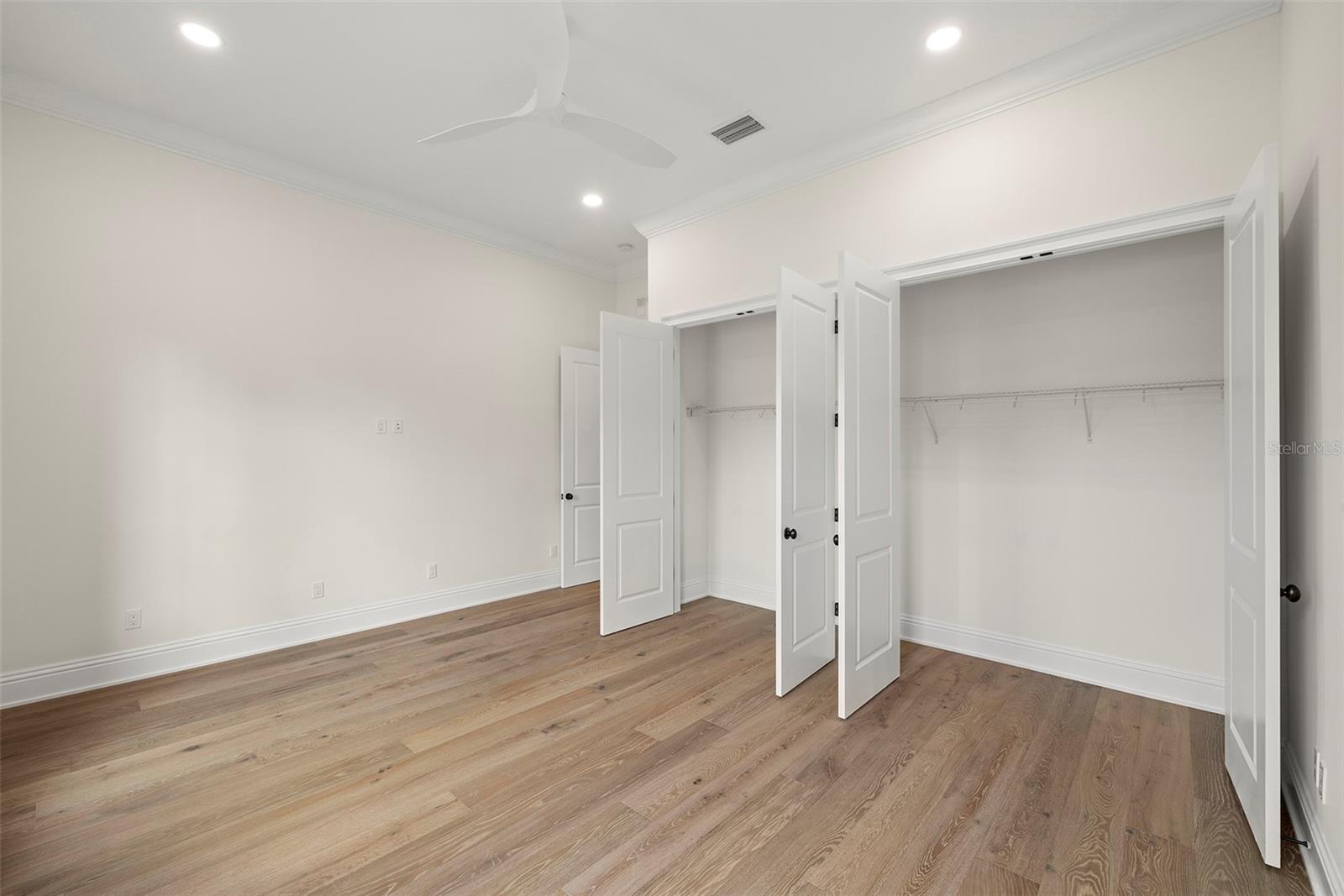 SUNSET PARK - Residential