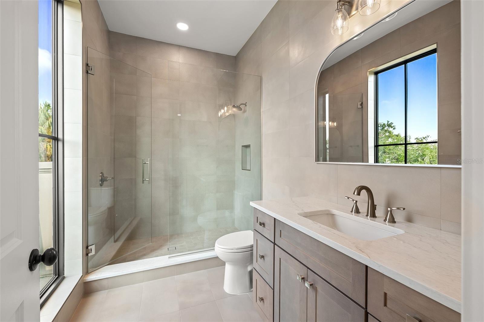 SUNSET PARK - Residential