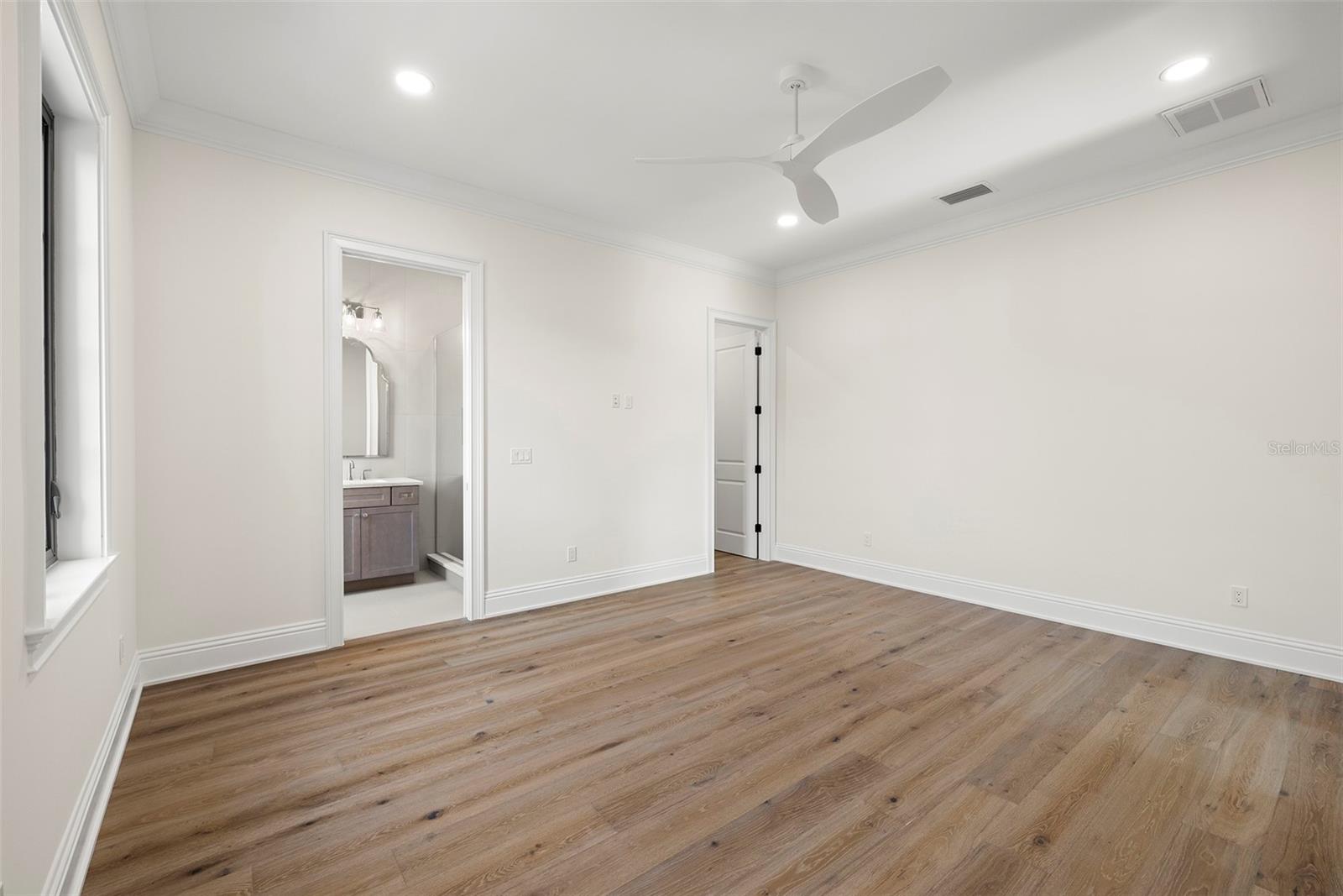 SUNSET PARK - Residential