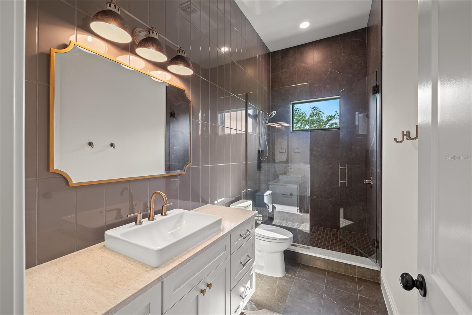 SUNSET PARK - Residential