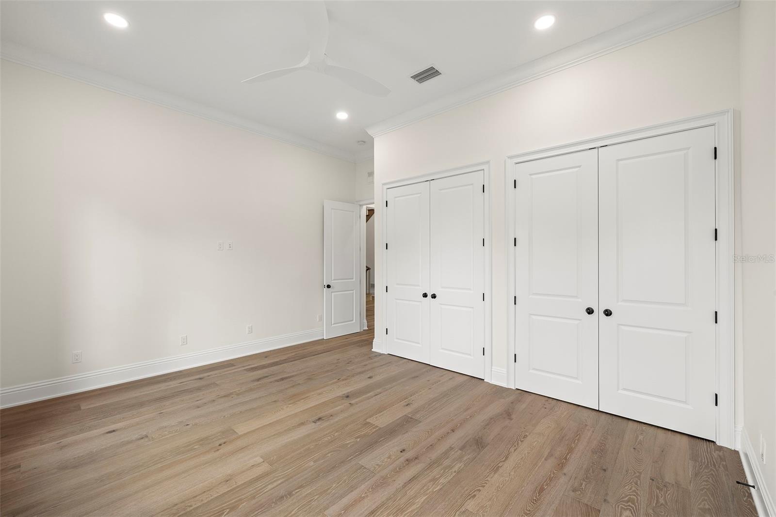 SUNSET PARK - Residential