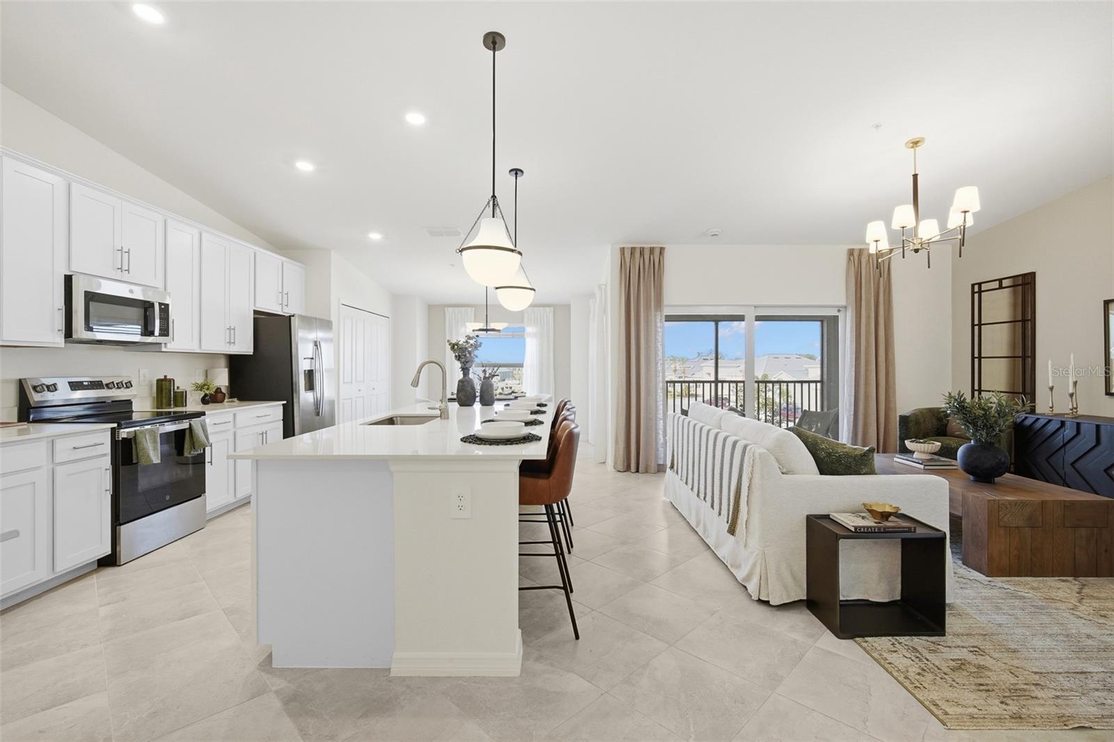 CALUSA COUNTRY CLUB - Residential