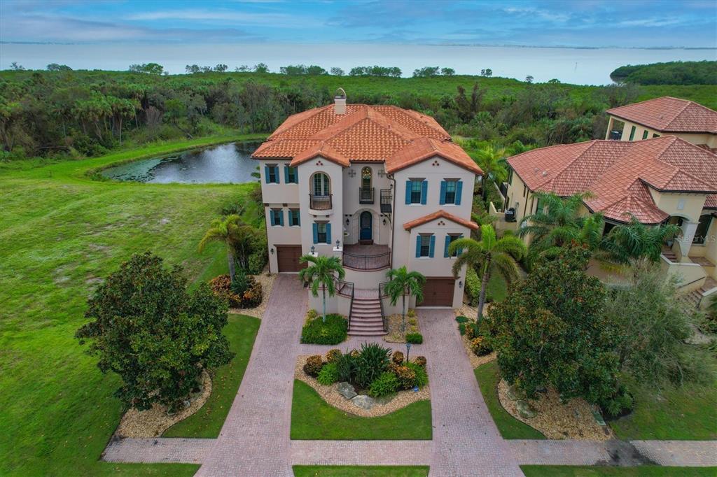 LEGENDS BAY - Residential