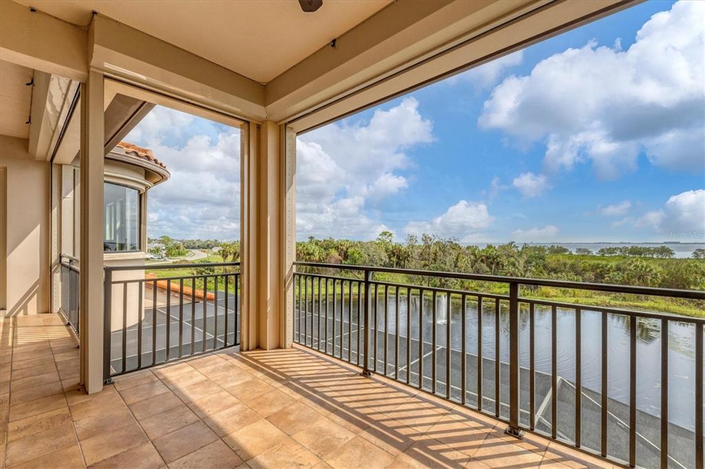 LEGENDS BAY - Residential