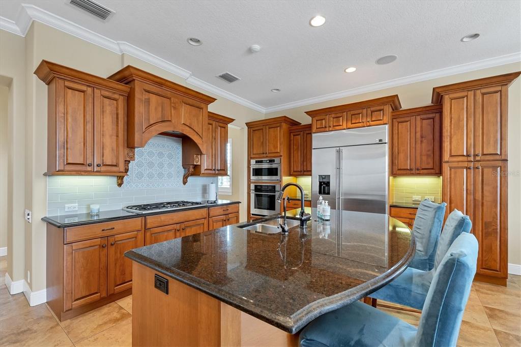 LEGENDS BAY - Residential