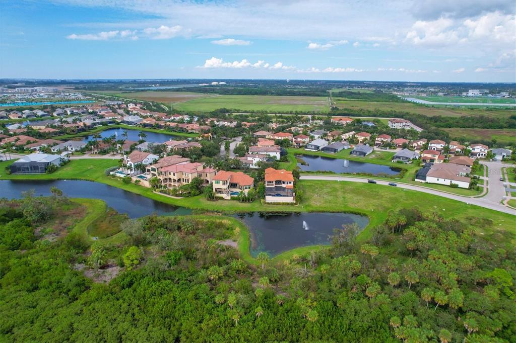 LEGENDS BAY - Residential