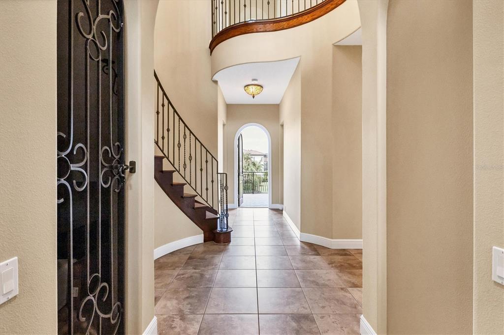 LEGENDS BAY - Residential