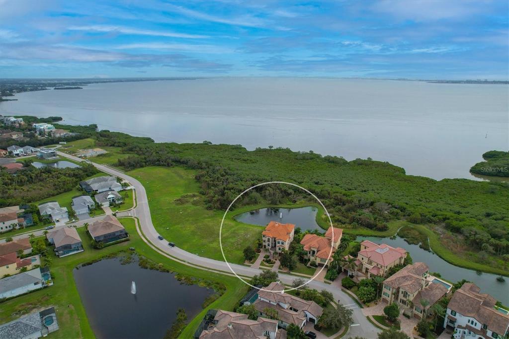 LEGENDS BAY - Residential