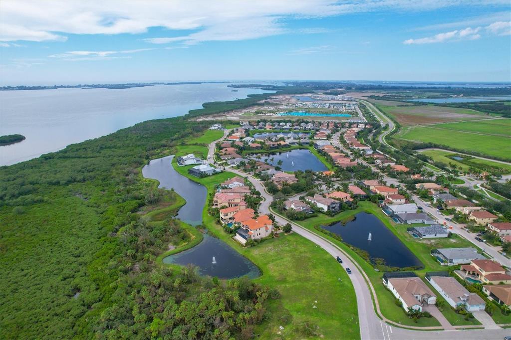 LEGENDS BAY - Residential