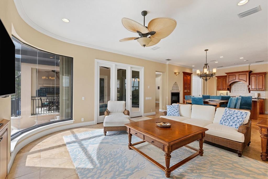 LEGENDS BAY - Residential