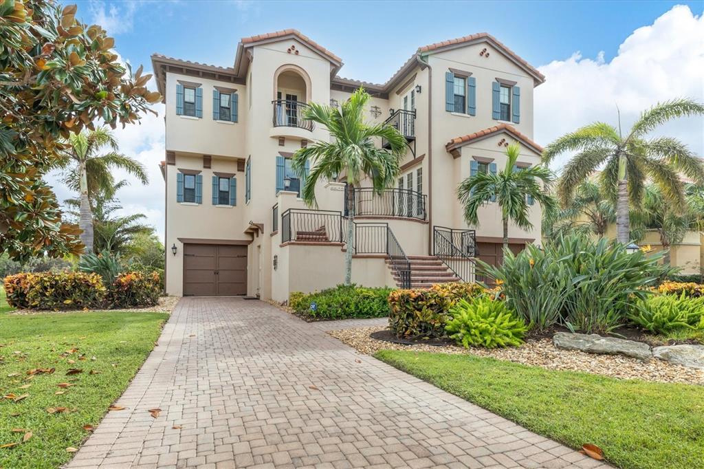 LEGENDS BAY - Residential