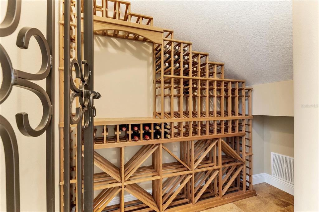 LEGENDS BAY - Residential