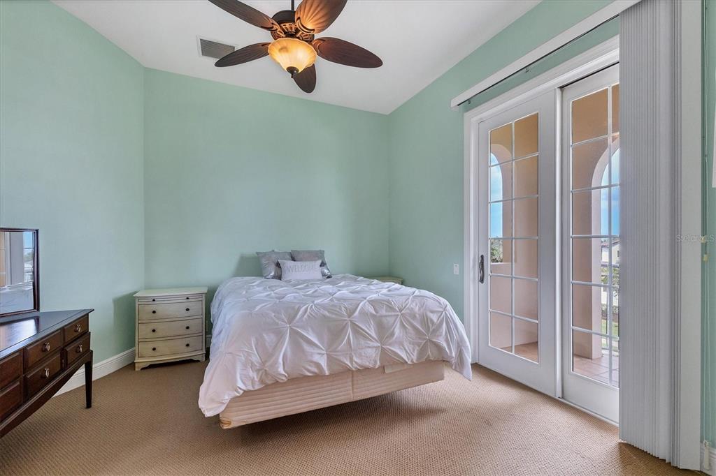 LEGENDS BAY - Residential