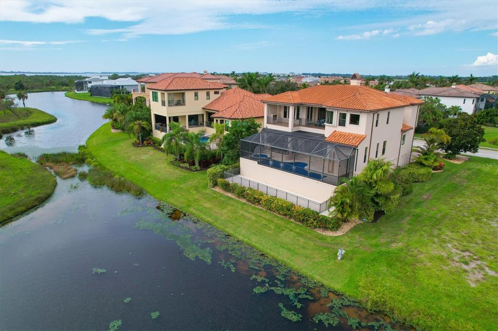 LEGENDS BAY - Residential