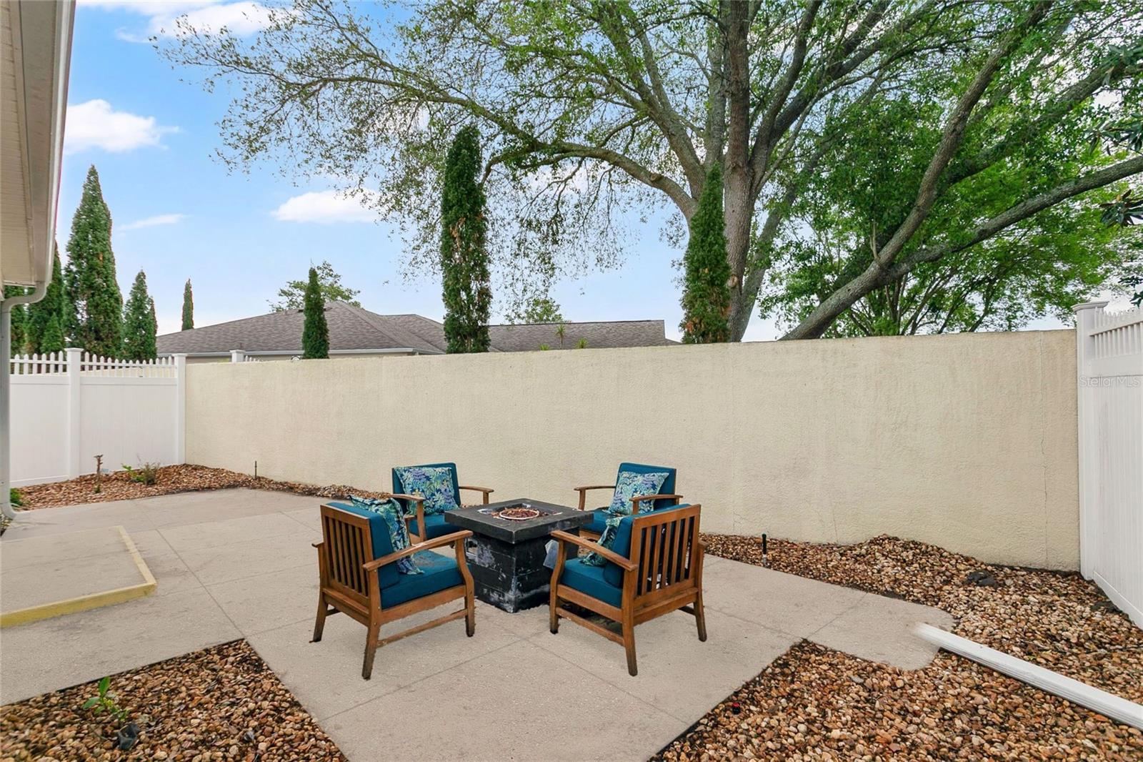 COURTYARD VILLAS - Residential