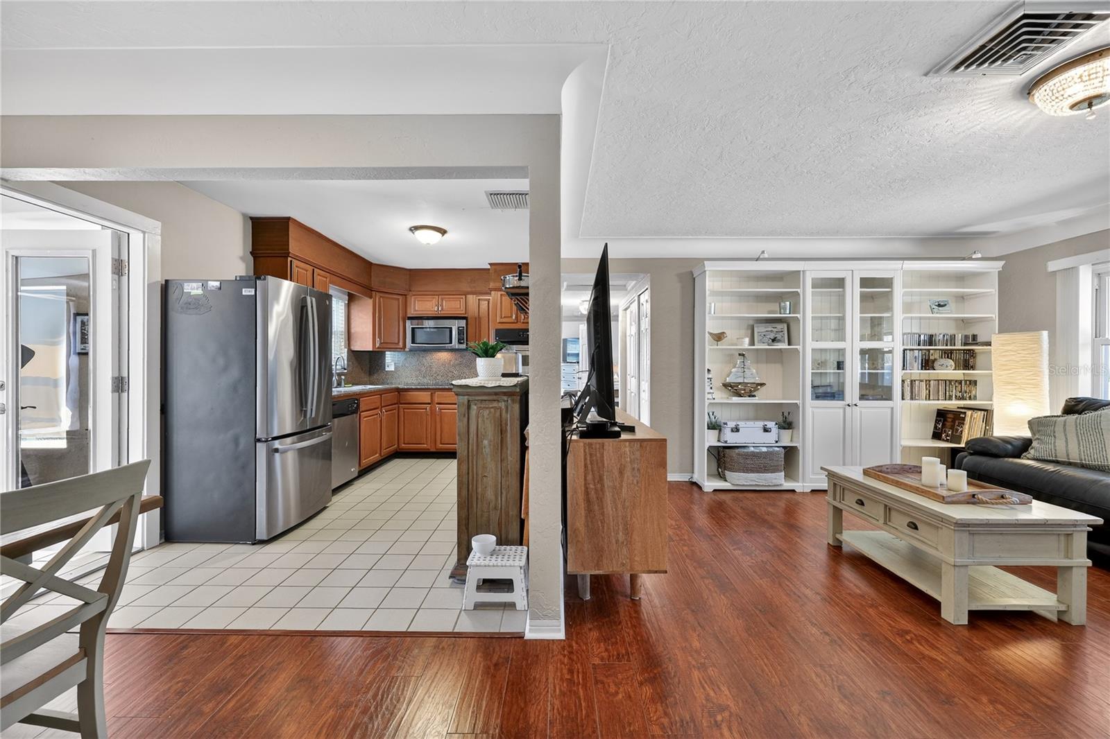 HOLIDAY PARK 2ND ADD - Residential