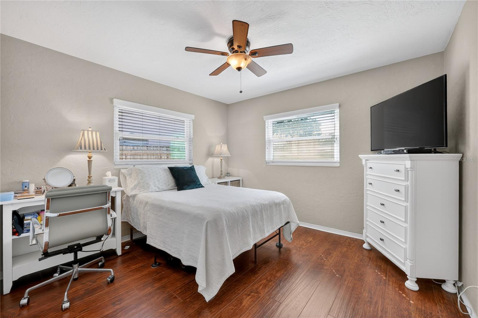 HOLIDAY PARK 2ND ADD - Residential