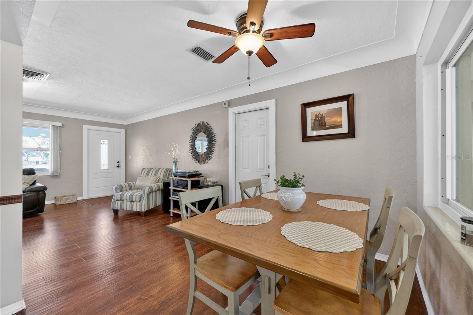 HOLIDAY PARK 2ND ADD - Residential