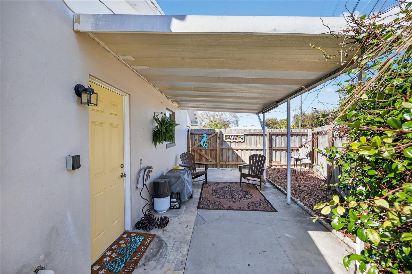 HOLIDAY PARK 2ND ADD - Residential