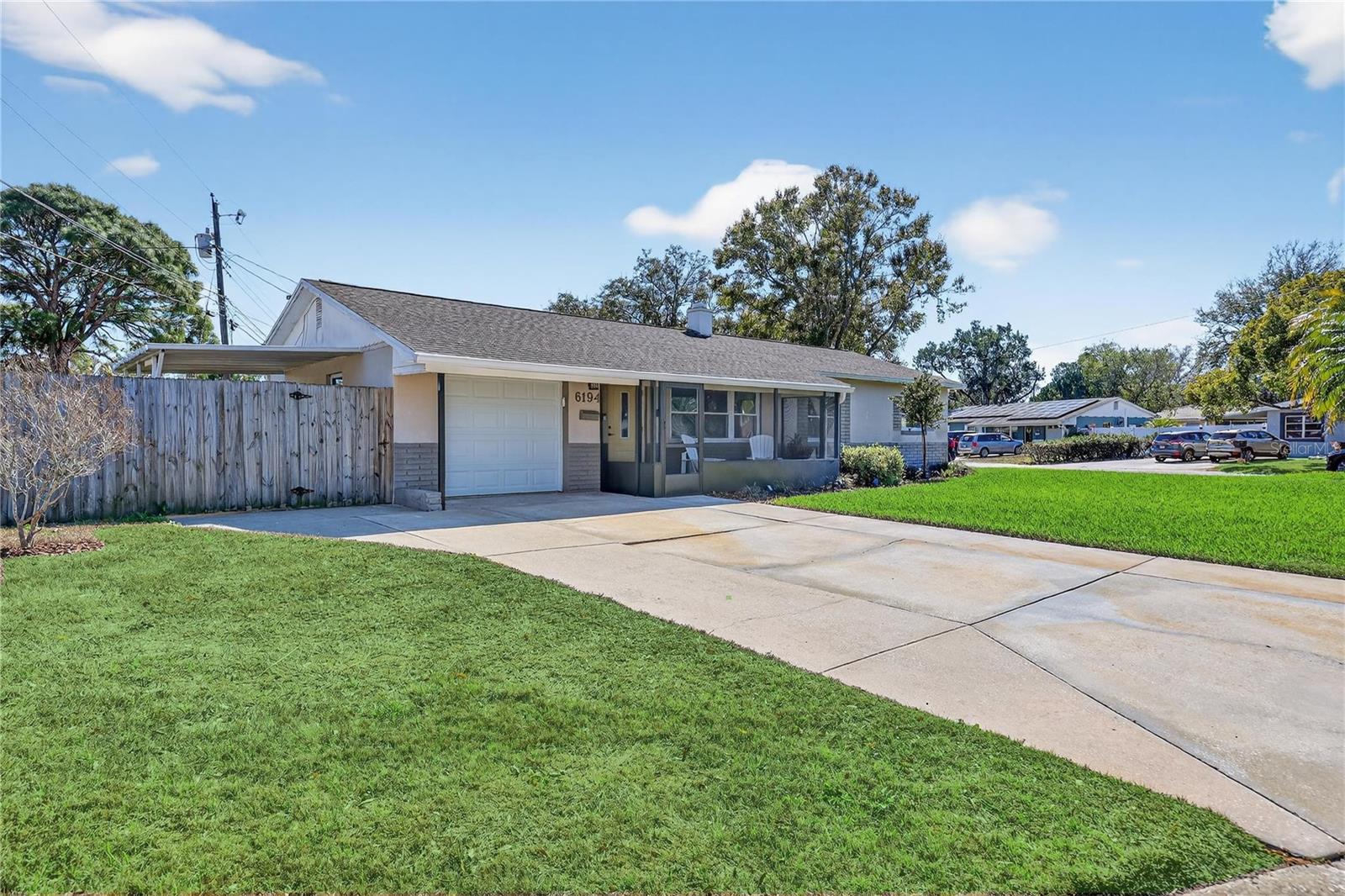 HOLIDAY PARK 2ND ADD - Residential