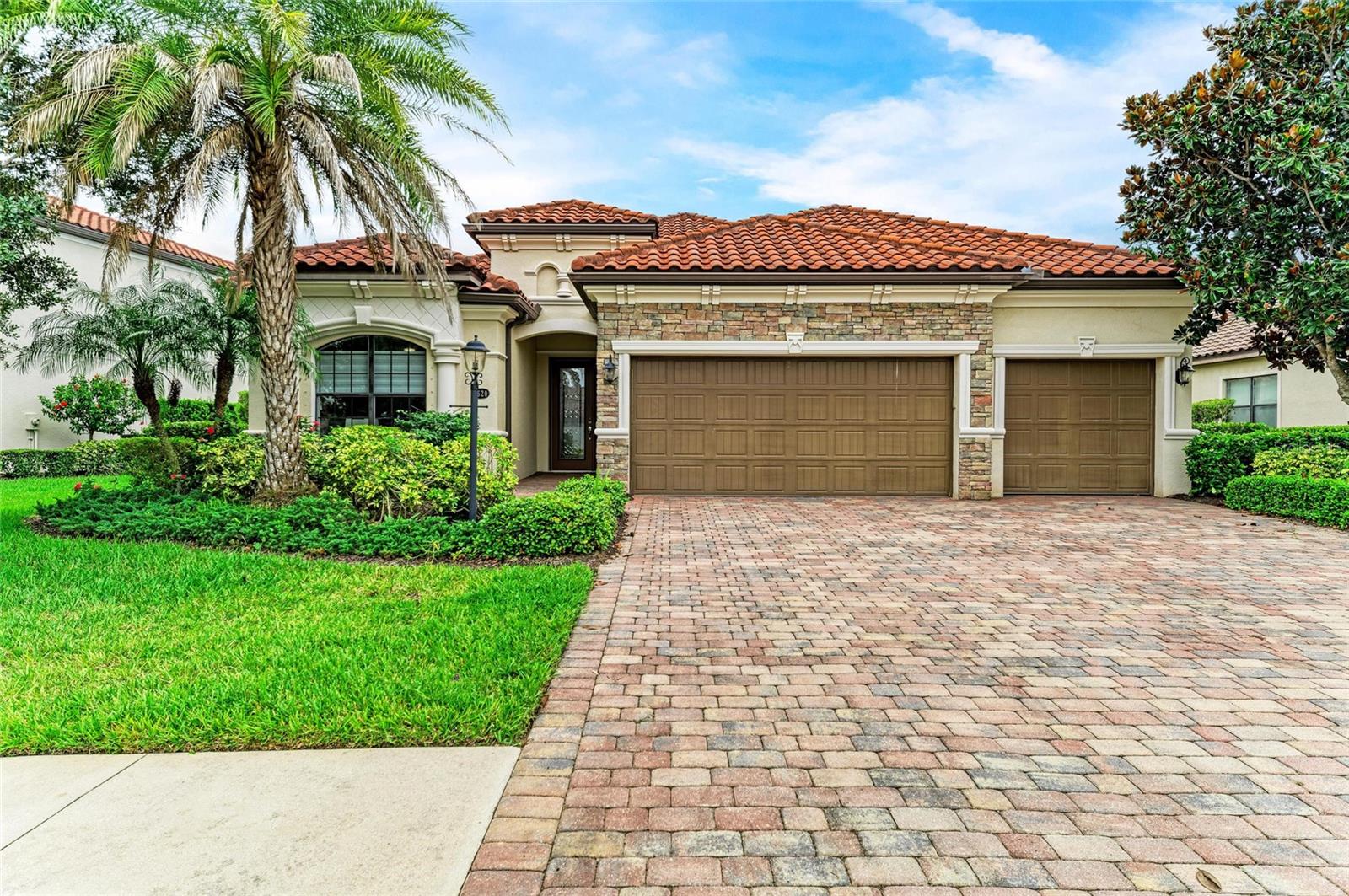 5620 GOODPASTURE GLEN