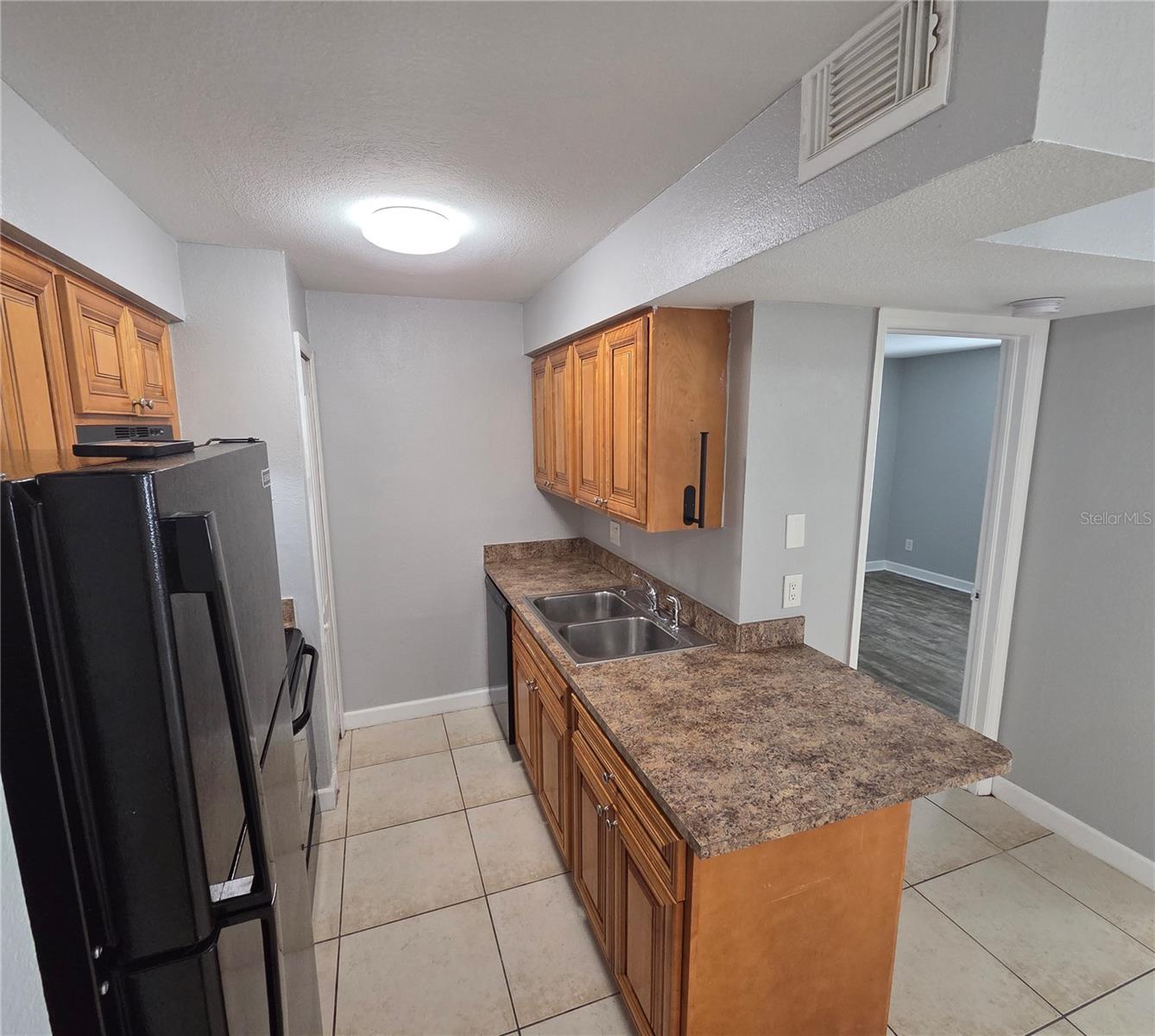 THE HAMPTONS AT BRANDON A CONDO - Residential Lease